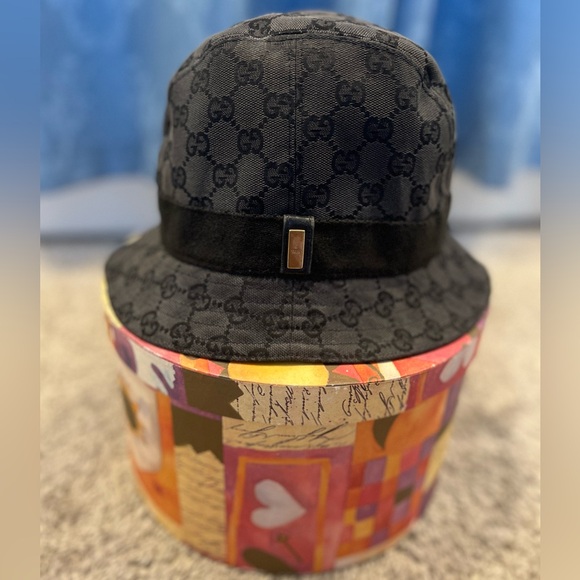 Pre-Owned Gucci Bucket Hat Black. - Picture 1 of 4